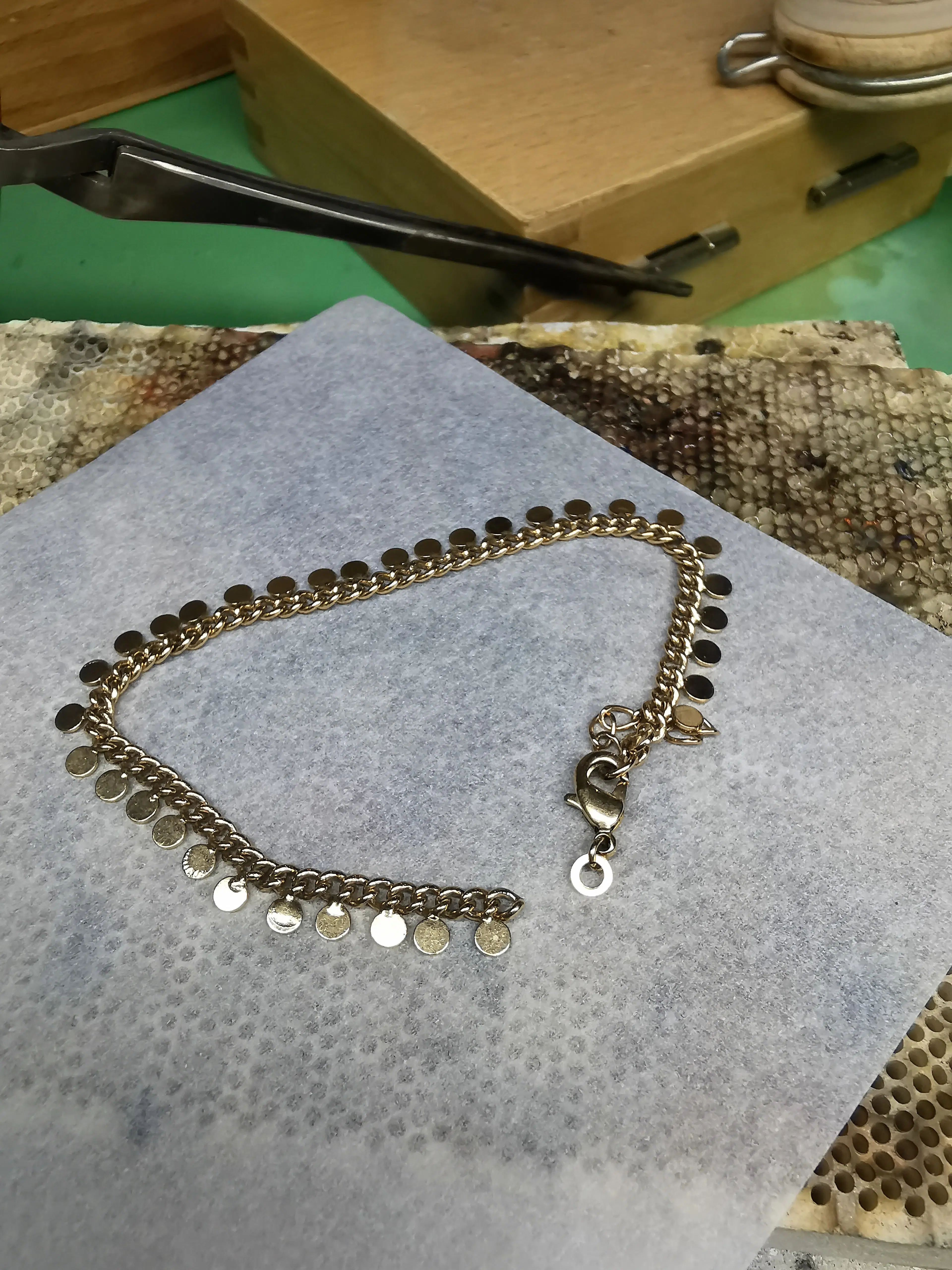 Bracelet à ressouder par l'atelier de réparations de la bijouterie D'Opales